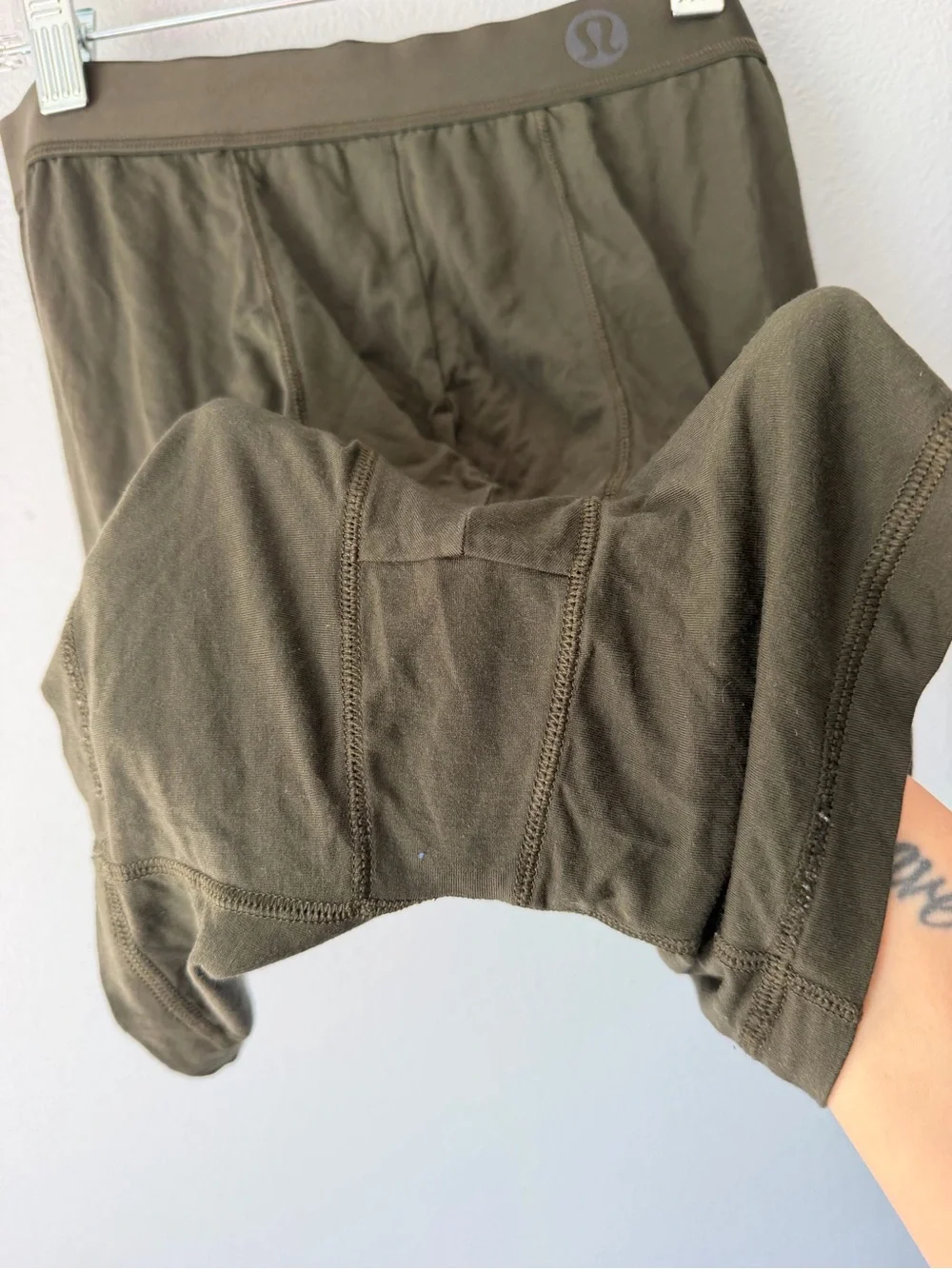Lululemon olive green Always in Motion 5” boxer briefs Men’s sz L
